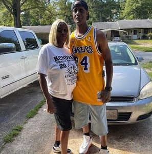 Meet your Posher, Victor